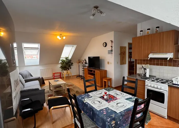 Апартаменты *